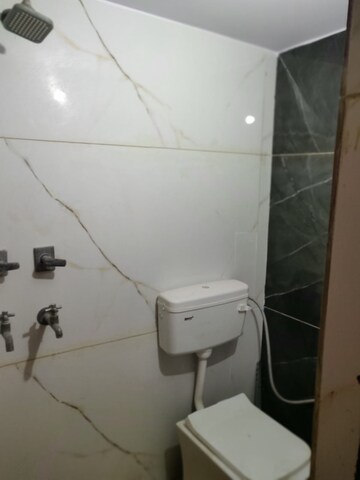 Bathroom in 3.5 BHK Apartment at Tarang Orchid, Sector 28 – for Sale
