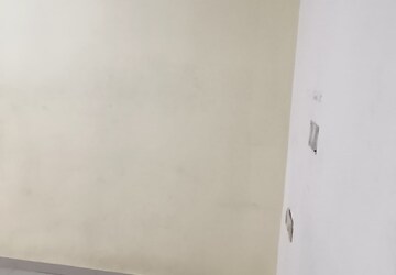 Room in 1 BHK Apartment at Rosa Classique, Kasarvadavali – for Rent