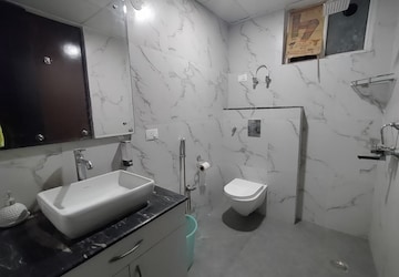 Bathroom in 4 BHK Apartment at SLF Sunshine Avenue, Sector 28 – for Sale