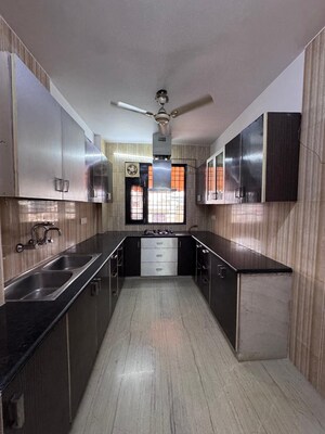 2 BHK Builder Floor For Sale in Vikas Puri