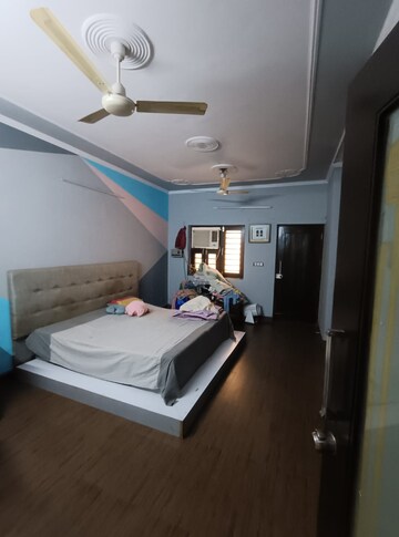 Bathroom in 4 BHK Independent House at Sector 28 – for Sale