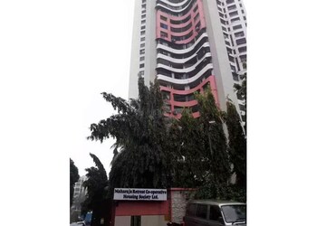 2 BHK Apartment For Rent in Maharaja Retreat CHS, Goregaon East