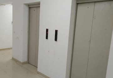 Room in 1 BHK Apartment at Highland Pearl, Thane West – for Rent