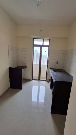 Master Bedroom in 1 BHK Apartment at Highland Pearl, Thane West – for Rent