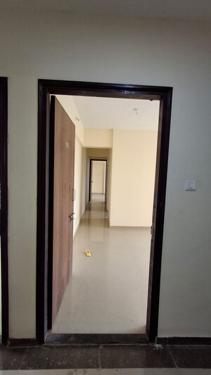 Building Lobby in 1 BHK Apartment at Highland Pearl, Thane West – for Rent