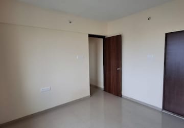 Room in 1 BHK Apartment at Highland Pearl, Thane West – for Rent