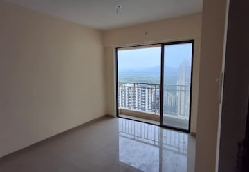 Room in 1 BHK Apartment at Highland Pearl, Thane West – for Rent