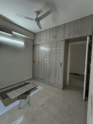 Room in 2 BHK Apartment at Sector 37d – for Rent