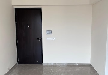 Room in 1 BHK Apartment at LnT Veridian, Powai – for Sale