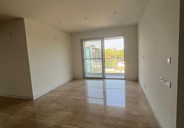 Room in 4 BHK Penthouse at Gold Platz, Richmond Town – for Sale