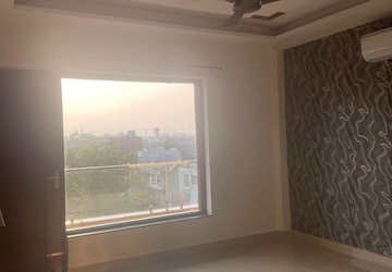 Room in 3 BHK Builder Floor at Sector 28 – for Sale