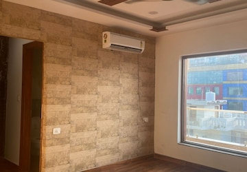 Room in 3 BHK Builder Floor at Sector 28 – for Sale