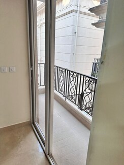 2.5 BHK + Study Room Apartment For Sale in Signature Global Park