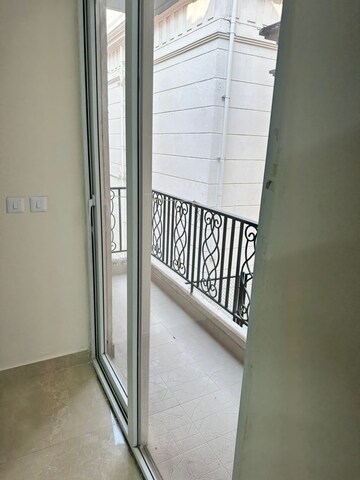 Balcony in 2.5 BHK Apartment at Signature Global Park, Sohna Sector 36 – for Sale