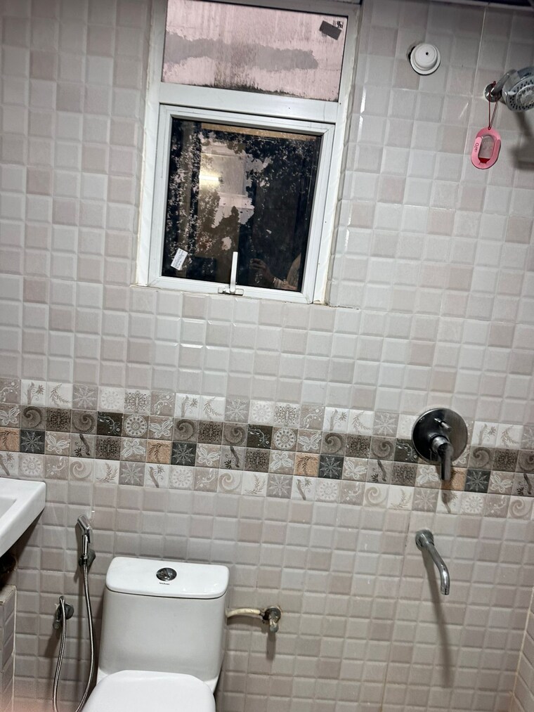 Exterior View, signature-global-park 2.5 Bedroom 1210 Sq.Ft. Apartment In Sohna Sector 36 Gurgaon 9346116