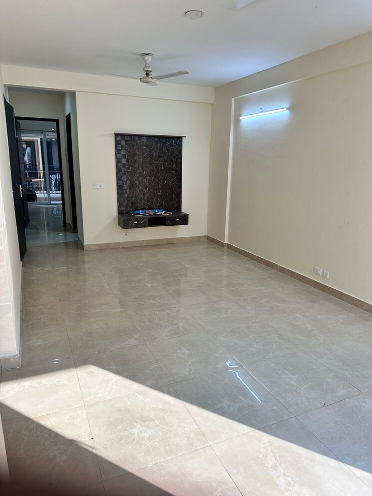 Room, signature-global-park 2.5 Bedroom 1210 Sq.Ft. Apartment In Sohna Sector 36 Gurgaon 9346116