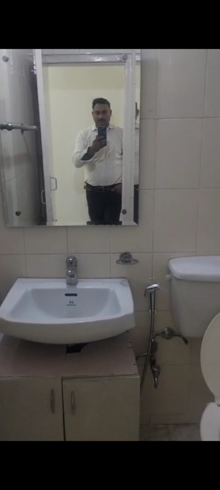 Bathroom, sushant-lok-2 3 Bedroom 2700 Sq.Ft. Apartment In Sector 57 Gurgaon 9346175