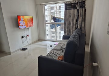 Bedroom in 1 BHK Apartment at Lodha Amara, Kolshet Road – for Rent