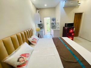 Bedroom in Studio Builder Floor at Sector 31 – for Rent