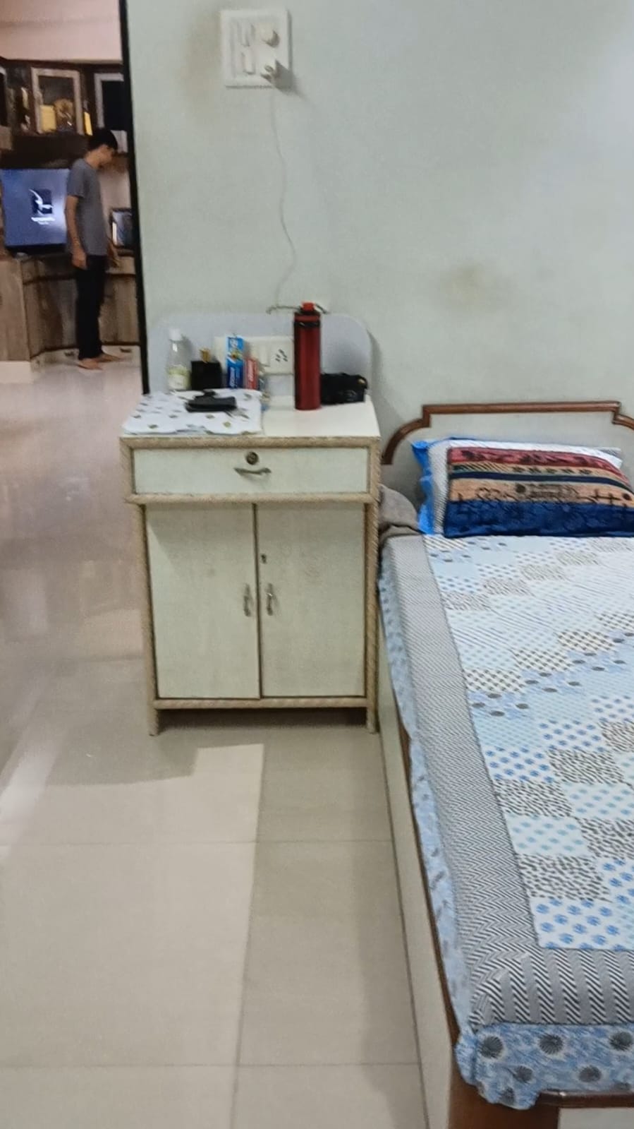 2 BHK Apartment For Rent in Shreeji Bhuvan,opp Gh Hig