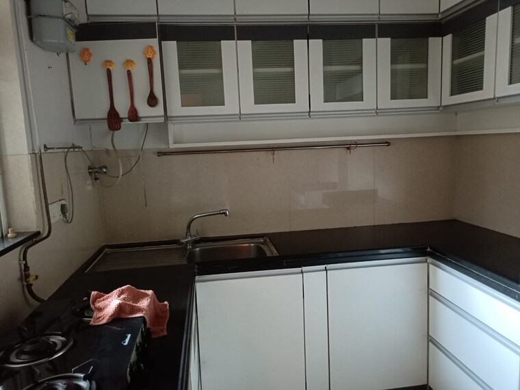 Kitchen, hiranandani-estate 3 Bedroom 900 Sq.Ft. Apartment In Ghodbunder Road Thane 9346146