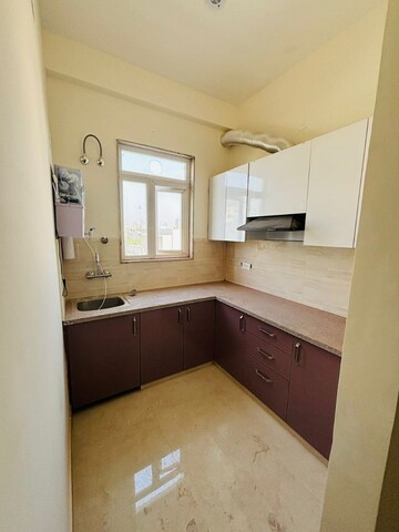 Kitchen in 1.5 BHK Builder Floor at Sector 38 – for Rent