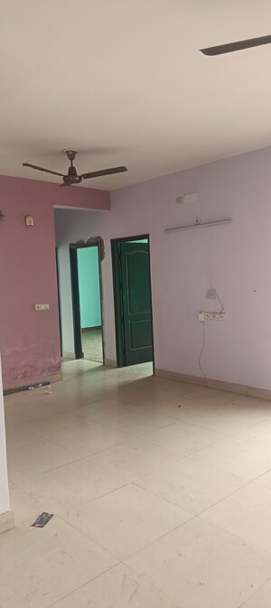 Room in 3 BHK Apartment at Aims Golf Avenue II, Sector 75 – for Rent