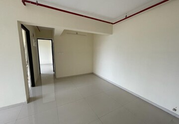 Room in 2 BHK Apartment at Arihant Residency Sion, Sion – for Sale