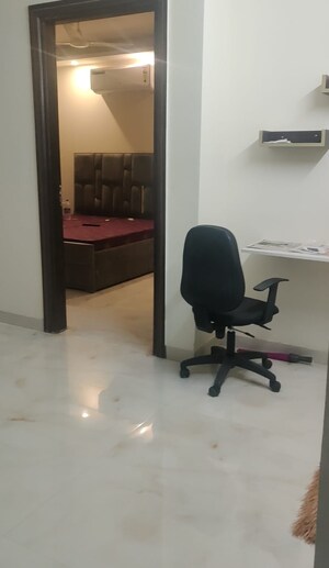 Room in 2 BHK Builder Floor at Sector 46 – for Rent