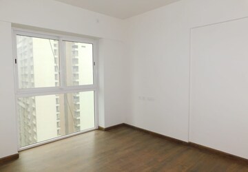 2 BHK Apartment For Sale in Shapoorji Pallonji Siennaa, Kandivali East