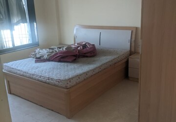 Bedroom in 2 BHK Apartment at Vanamali CHS, Chembur – for Rent