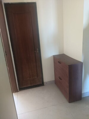 Room in 2 BHK Apartment at Vanamali CHS, Chembur – for Rent