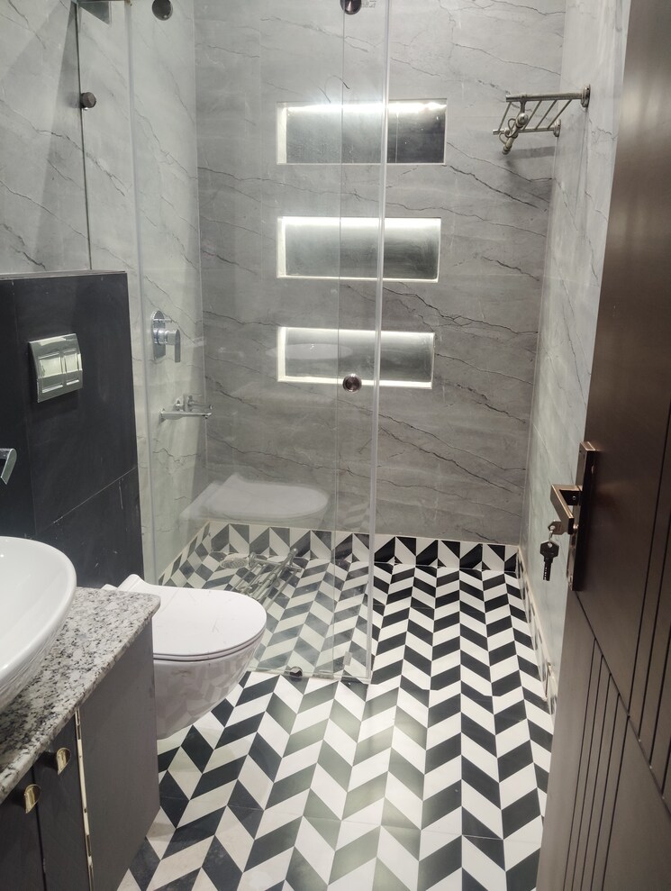 Bathroom, jahaz-apartments 2.5 Bedroom 1000 Sq.Ft. Apartment In Paschim Vihar Delhi 9346475