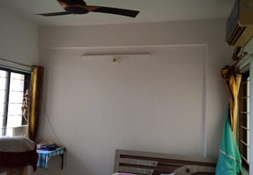 Furnished Amenities in 3 BHK Apartment at Bakeri Swara, Makarpura – for Rent