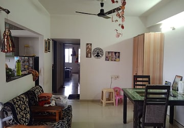Living Room in 3 BHK Apartment at Bakeri Swara, Makarpura – for Rent