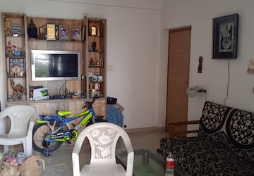 Living Room in 3 BHK Apartment at Bakeri Swara, Makarpura – for Rent