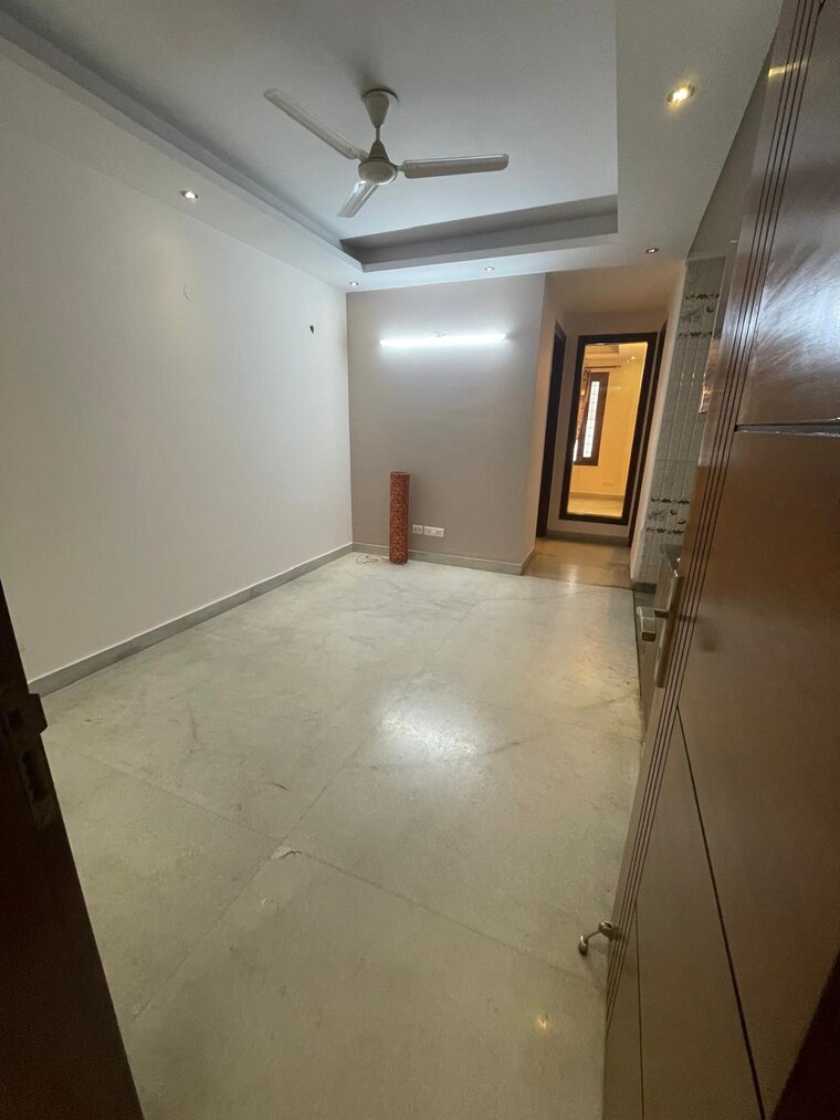 Room, chittaranjan park 3 Bedroom 1440 Sq.Ft. Builder Floor In Chittaranjan Park Delhi 9346567