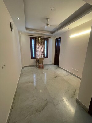 Room in 3 BHK Builder Floor at Chittaranjan Park – for Sale