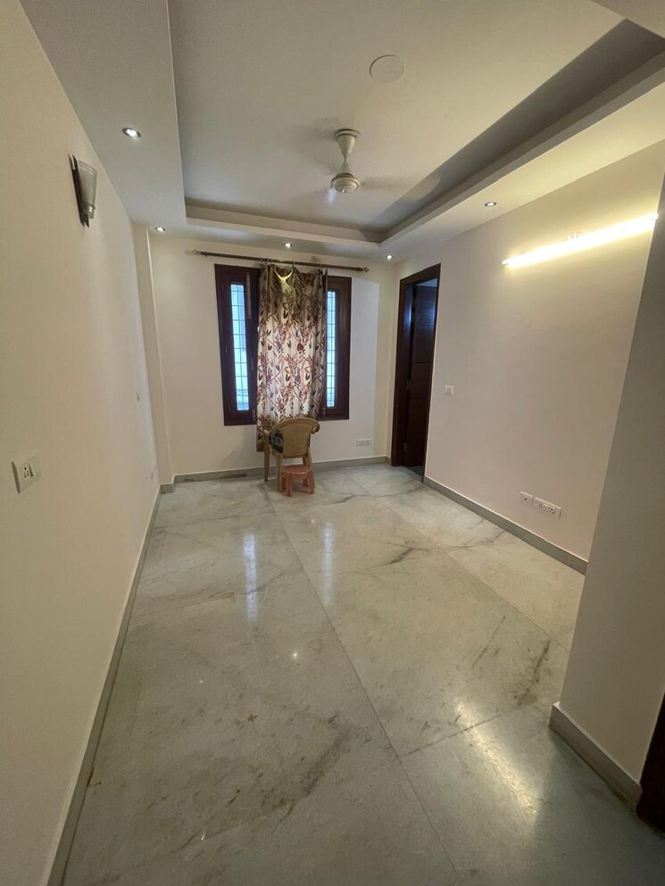 Room, chittaranjan park 3 Bedroom 1440 Sq.Ft. Builder Floor In Chittaranjan Park Delhi 9346567