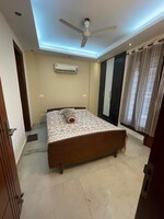 3 BHK + Servant Room 1440 Sq.Ft. Builder Floor in Chittaranjan Park