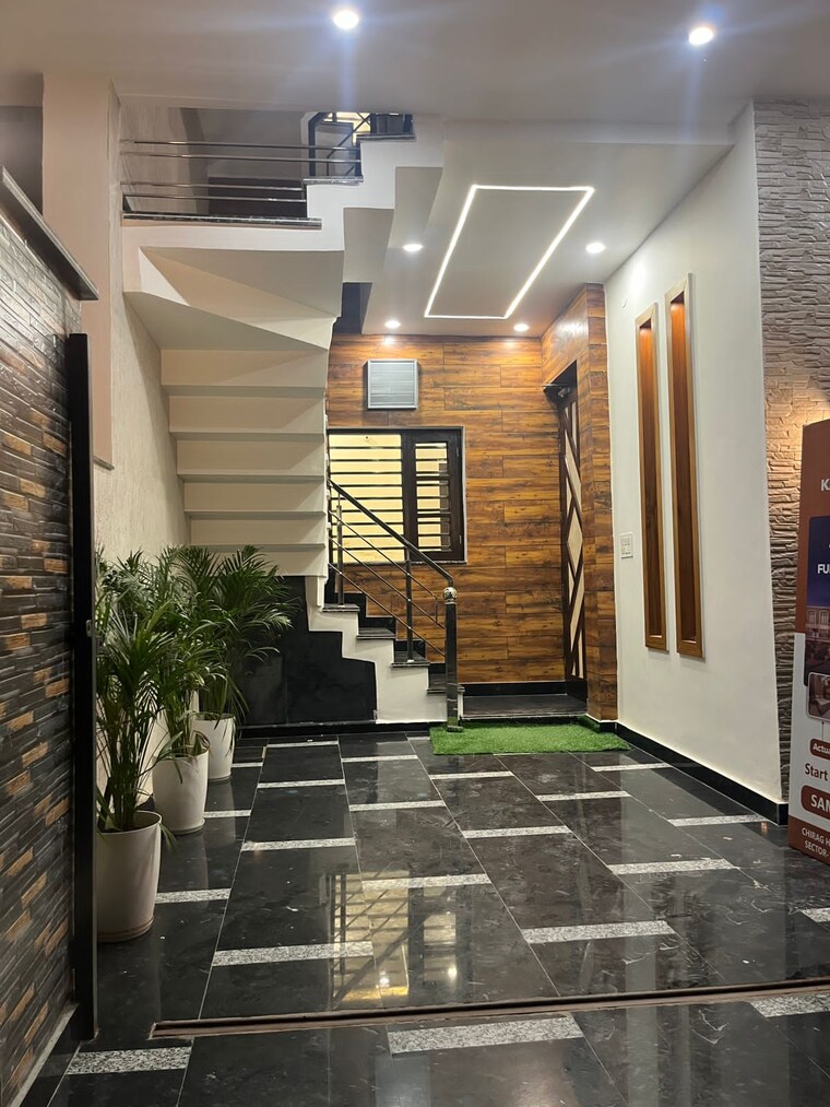  Parking, sector 125 4 Bedroom 118 Sq.Yd. Villa In Sector 125 Mohali 9346685