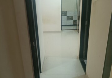 2 BHK Apartment For Rent in Zaveri RBI Shanti CHS, Kandivali West