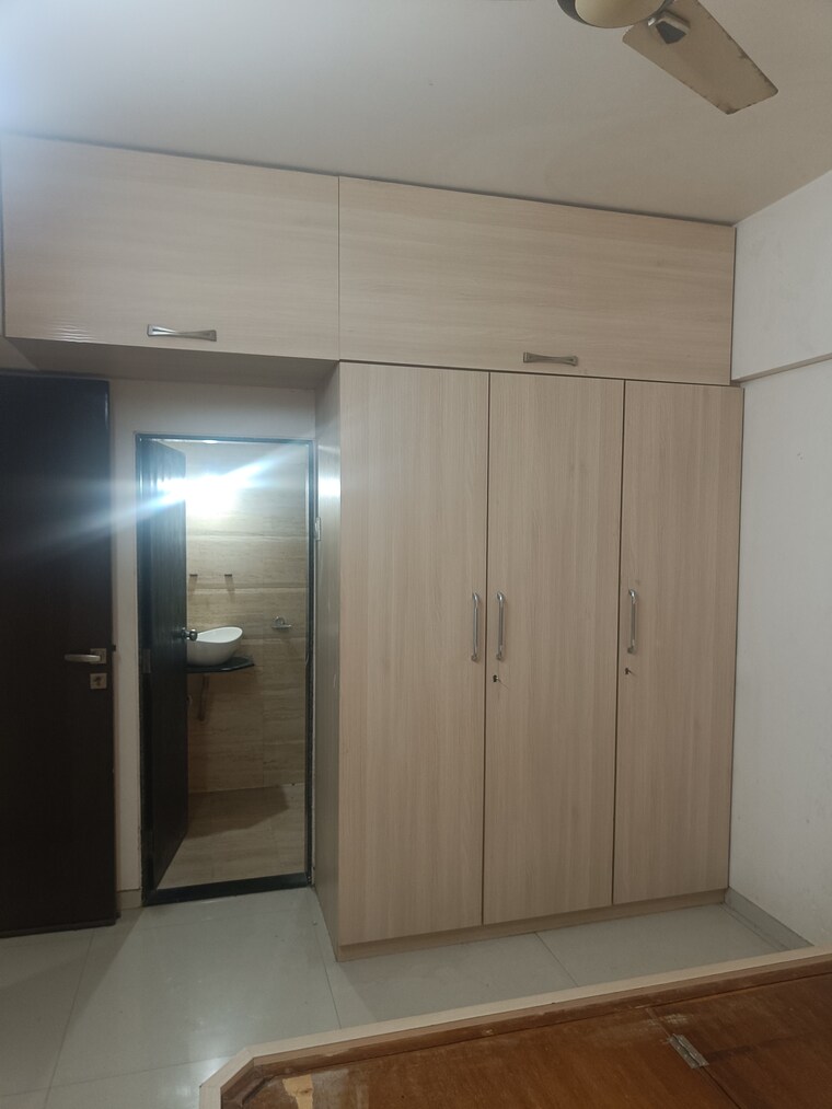 Room, zaveri-rbi-shanti-chs 2 Bedroom 600 Sq.Ft. Apartment In Kandivali West Mumbai 9346649
