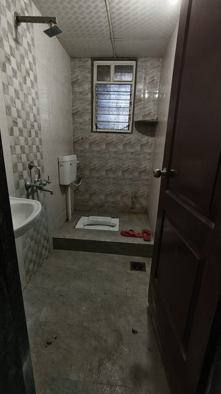 Bathroom, wadgaon sheri 2 Bedroom 964 Sq.Ft. Apartment In Wadgaon Sheri Pune 9346655