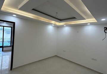Room in 3 BHK Builder Floor at Malviya Nagar – for Rent