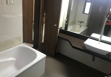 Bathroom in 1 BHK Apartment at Prayatna Apartment, Kurla East – for Sale