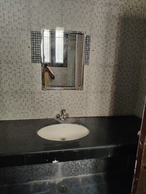 Bathroom in 2 BHK Builder Floor at Sushant Lok 3, Sector 57 – for Rent