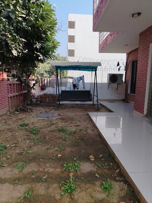Balcony in 2 BHK Builder Floor at Sushant Lok 3, Sector 57 – for Rent
