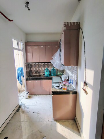 Furnished Amenities in 3 BHK Apartment at Signature Global Golf Greens, Sector 79 – for Rent