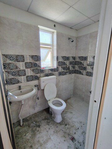 Team Area in 3 BHK Apartment at Signature Global Golf Greens, Sector 79 – for Rent